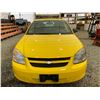 Image 6 : PARKSVILLE - 2005 CHEVROLET COBALT YELLOW 176324 KMS - B631808