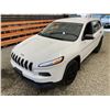 Image 4 : PARKSVILLE - 2014 JEEP CHEROKEE WHITE 165001 KMS - P302629