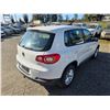 Image 10 : DUNCAN - 2011 VOLKSWAGEN TIGUAN WHITE  216714 KMS - J510430