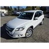 Image 2 : DUNCAN - 2011 VOLKSWAGEN TIGUAN WHITE  216714 KMS - J510430