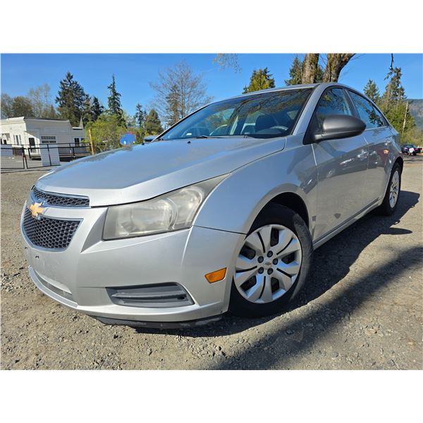 DUNCAN - 2012 CHEVROLET CRUZE  SILVER  330020 KMS - D157568