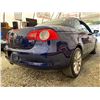 Image 14 : PARKSVILLE - 2010 VOLKSWAGEN EOS BLUE 107851 KMS - D013361
