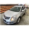 Image 4 : PARKSVILLE - 2010 CADILLAC SRX SILVER 309742 KMS - D588244