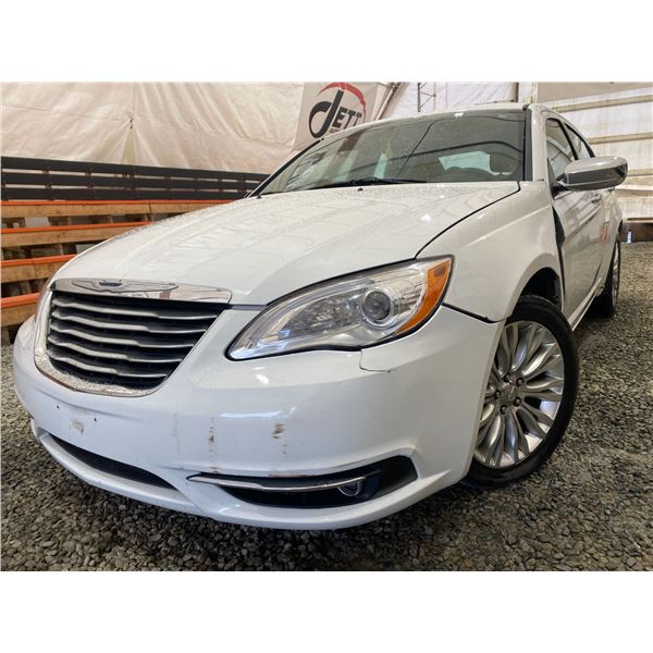PARKSVILLE - 2014 CHRYSLER 200 WHITE 198909 KMS - D197030