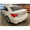 Image 21 : PARKSVILLE - 2014 CHRYSLER 200 WHITE 198909 KMS - D197030