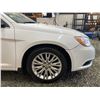 Image 25 : PARKSVILLE - 2014 CHRYSLER 200 WHITE 198909 KMS - D197030