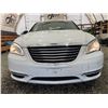Image 5 : PARKSVILLE - 2014 CHRYSLER 200 WHITE 198909 KMS - D197030