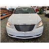 Image 6 : PARKSVILLE - 2014 CHRYSLER 200 WHITE 198909 KMS - D197030