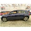 Image 23 : PARKSVILLE - 2016 VW E GOLF BLUE 82835 KMS - D915011