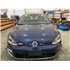 Image 6 : PARKSVILLE - 2016 VW E GOLF BLUE 82835 KMS - D915011