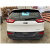 Image 18 : PARKSVILLE - 2014 JEEP CHEROKEE WHITE 165001 KMS - P302629