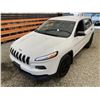 Image 4 : PARKSVILLE - 2014 JEEP CHEROKEE WHITE 165001 KMS - P302629
