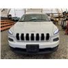 Image 6 : PARKSVILLE - 2014 JEEP CHEROKEE WHITE 165001 KMS - P302629