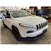 Image 9 : PARKSVILLE - 2014 JEEP CHEROKEE WHITE 165001 KMS - P302629
