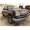 Image 8 : PARKSVILLE - 2004 CHEVROLET SILVERADO BLACK 420087 KMS - B143101