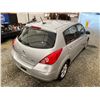 Image 16 : PARKSVILLE - 2012 NISSAN VERSA GRAY 151558 KMS - B804519