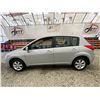 Image 23 : PARKSVILLE - 2012 NISSAN VERSA GRAY 151558 KMS - B804519