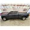 Image 23 : PARKSVILLE - 2020 CHEVROLET SILVERADO GREY 174171 KMS - D352893