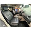 Image 39 : PARKSVILLE - 2016 CHRYSLER TOWN AND COUNTRY SILVER  114381 KMS - D212414
