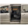 Image 45 : PARKSVILLE - 2016 CHRYSLER TOWN AND COUNTRY SILVER  114381 KMS - D212414