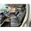 Image 51 : PARKSVILLE - 2016 CHRYSLER TOWN AND COUNTRY SILVER  114381 KMS - D212414