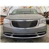 Image 5 : PARKSVILLE - 2016 CHRYSLER TOWN AND COUNTRY SILVER  114381 KMS - D212414
