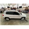 Image 13 : PARKSVILLE - 2016 VOLKSWAGEN TIGUAN  WHITE 169795 KMS - D577447