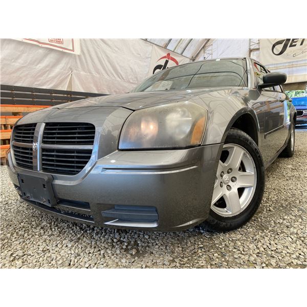 PARKSVILLE - 2005 DODGE MAGNUM GREY 263141 KMS - D591328