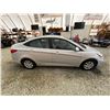 Image 12 : PARKSVILLE - 2014 HYUNDAI ACCENT SILVER  162118 KMS - B709450