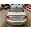Image 19 : PARKSVILLE - 2014 HYUNDAI ACCENT SILVER  162118 KMS - B709450
