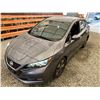 Image 4 : PARKSVILLE - 2019 NISSAN LEAF GREY 176827 KMS - J314801