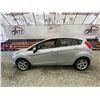 Image 23 : PARKSVILLE - 2011 FORD FIESTA SILVER  159257 KMS - D192117
