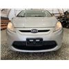 Image 5 : PARKSVILLE - 2011 FORD FIESTA SILVER  159257 KMS - D192117