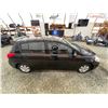 Image 13 : PARKSVILLE - 2008 NISSAN VERSA BLACK 124119 KMS - P404108