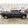 Image 11 : PARKSVILLE - 2020 CHEVROLET SILVERADO GREY 174171 KMS - D352893