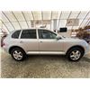 Image 11 : PARKSVILLE - 2005 PORSCHE CAYENNE SILVER  231955 KMS - JA61987