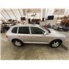 Image 13 : PARKSVILLE - 2005 PORSCHE CAYENNE SILVER  231955 KMS - JA61987