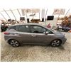 Image 12 : PARKSVILLE - 2019 NISSAN LEAF GREY 176827 KMS - J314801