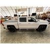 Image 12 : PARKSVILLE - 2017 GMC SIERRA WHITE 197024 KMS - D477404