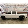 Image 22 : PARKSVILLE - 2017 GMC SIERRA WHITE 197024 KMS - D477404