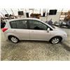 Image 12 : PARKSVILLE - 2012 NISSAN VERSA GRAY 151558 KMS - B804519