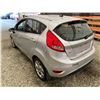 Image 21 : PARKSVILLE - 2011 FORD FIESTA SILVER  159257 KMS - D192117
