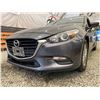 Image 2 : PARKSVILLE - 2017 MAZDA MAZDA3 GREY 183421 KMS - D133295