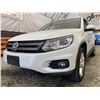 Image 2 : PARKSVILLE - 2016 VOLKSWAGEN TIGUAN  WHITE 169795 KMS - D577447