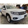 Image 8 : PARKSVILLE - 2016 VOLKSWAGEN TIGUAN  WHITE 169795 KMS - D577447