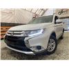 Image 1 : PARKSVILLE - 2018 MITSUBISHI OUTLANDER WHITE 139288 KMS - D608167