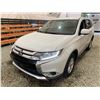 Image 3 : PARKSVILLE - 2018 MITSUBISHI OUTLANDER WHITE 139288 KMS - D608167