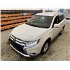 Image 4 : PARKSVILLE - 2018 MITSUBISHI OUTLANDER WHITE 139288 KMS - D608167