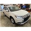 Image 9 : PARKSVILLE - 2018 MITSUBISHI OUTLANDER WHITE 139288 KMS - D608167