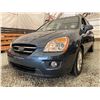 Image 2 : PARKSVILLE - 2010 KIA RONDO BLUE 187909 KMS - B314089